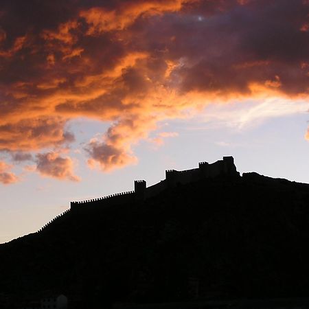 Hotel Albarran อัลบาร์ราซิน ภายนอก รูปภาพ