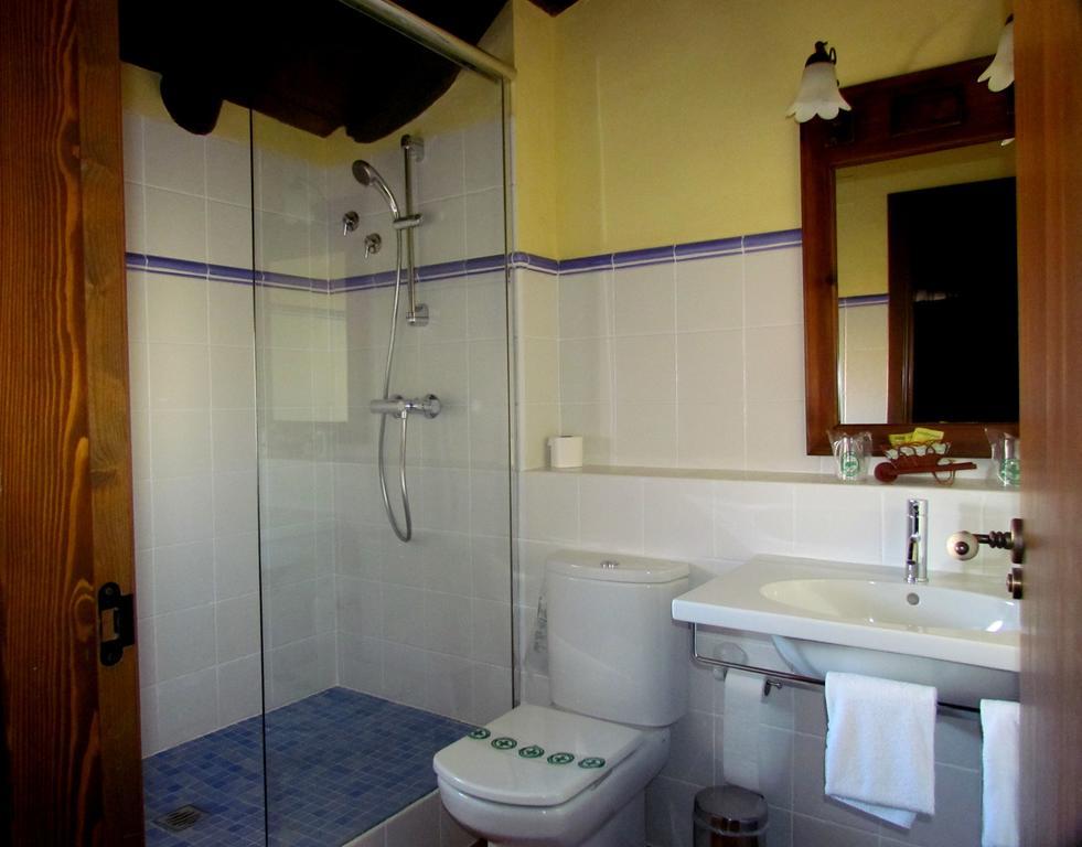 Hotel Albarran อัลบาร์ราซิน ภายนอก รูปภาพ