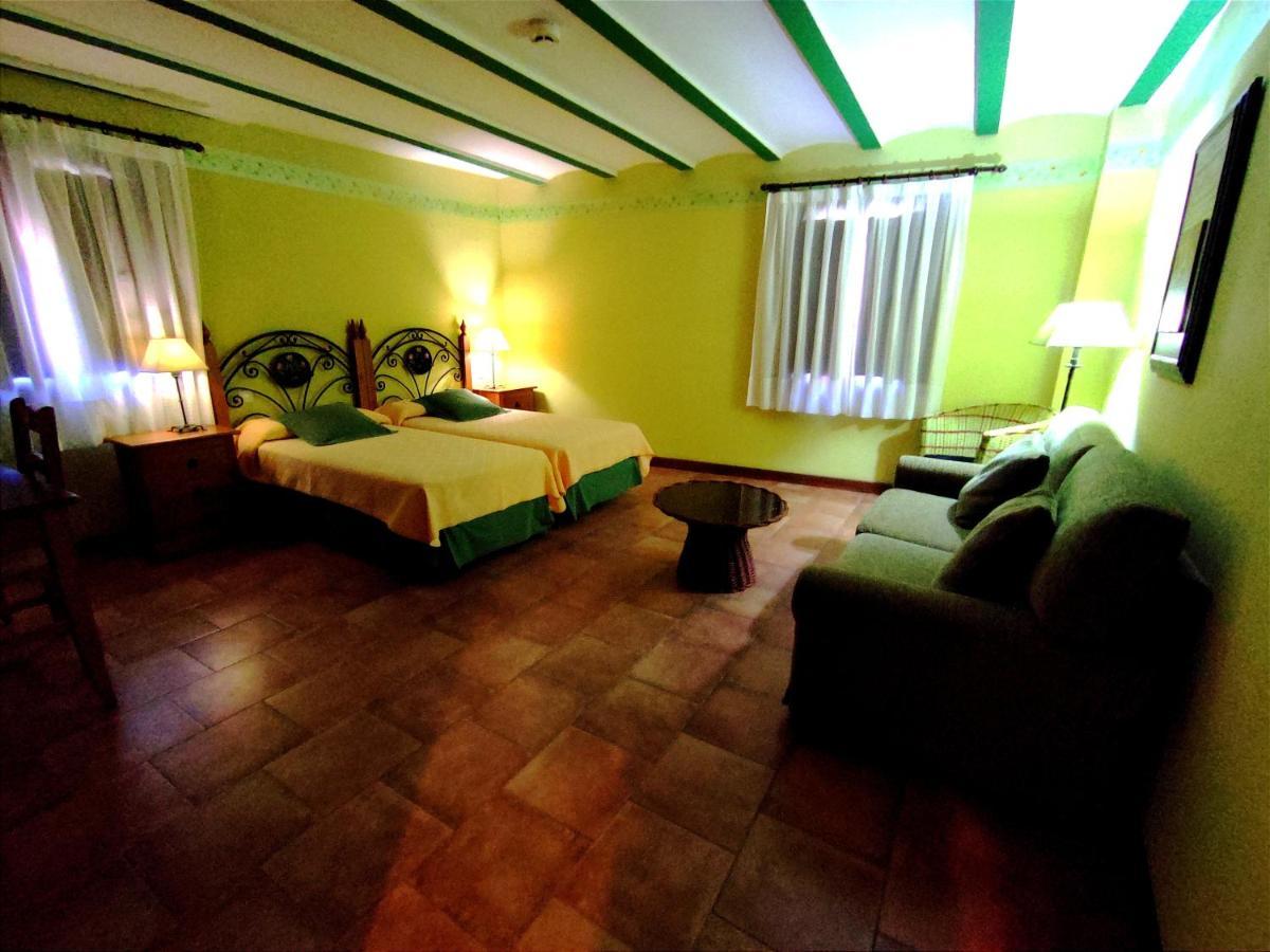 Hotel Albarran อัลบาร์ราซิน ภายนอก รูปภาพ