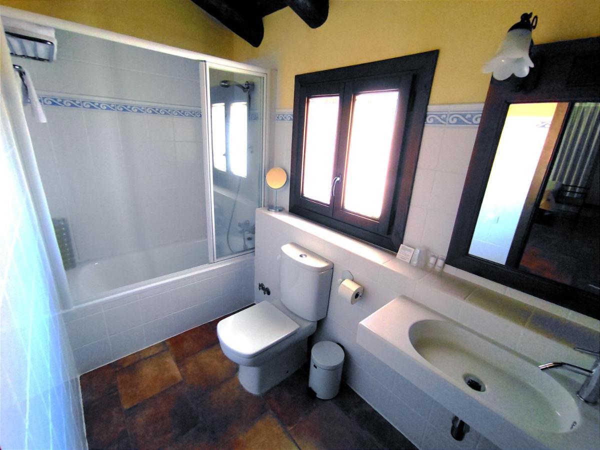 Hotel Albarran อัลบาร์ราซิน ภายนอก รูปภาพ