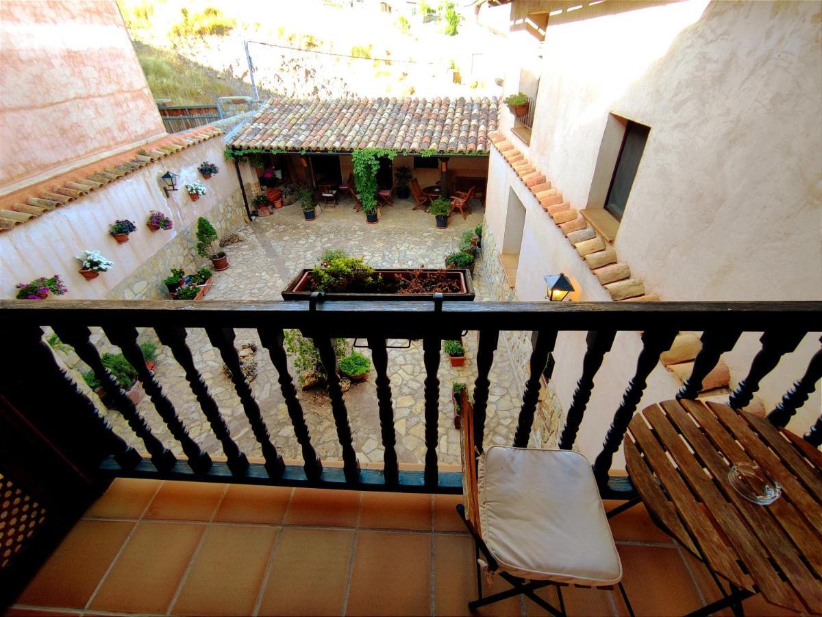 Hotel Albarran อัลบาร์ราซิน ภายนอก รูปภาพ
